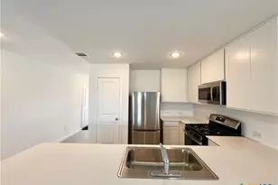 3175 Dispatch Dr, New Braunfels, TX 78130 - Photo 10