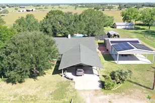 184 Russell Rd, Victoria, TX 77904 - Photo 1