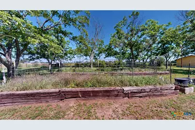 184 Russell Road, Victoria, TX 77904 - Photo 36