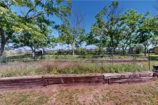 184 Russell Rd, Victoria, TX 77904 - Photo 36