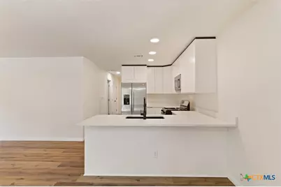 317 Mill Street #101, San Marcos, TX 78666 - Photo 2