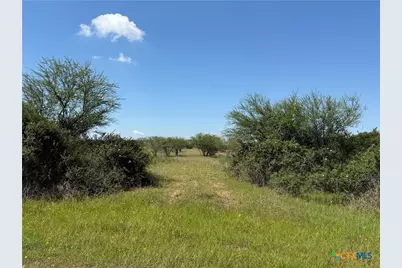 000 Madrone Lane, Victoria, TX 77904 - Photo 2