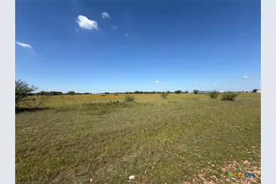 000 Madrone Lane, Victoria, TX 77904 - Photo 10