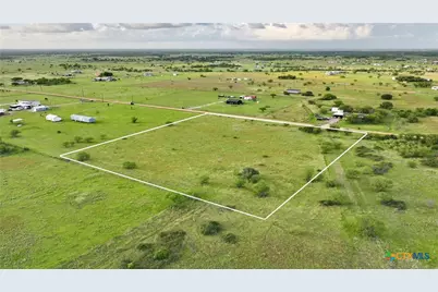 000 Madrone Lane, Victoria, TX 77904 - Photo 14