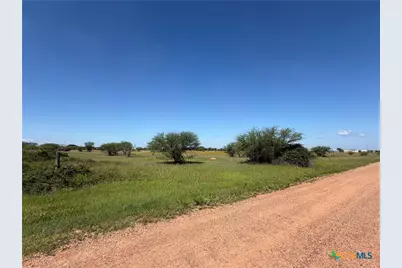 000 Madrone Lane, Victoria, TX 77904 - Photo 8