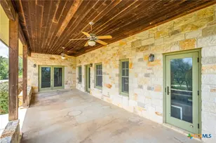 377 Buffalo Springs Rd, New Braunfels, TX 78132 - Photo 14