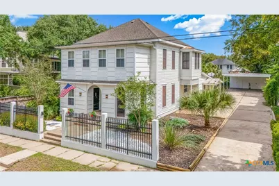 704 W Commercial Street, Victoria, TX 77901 - Photo 2