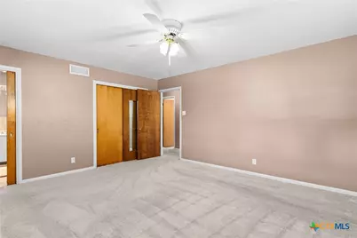 708 W North Ave, Lampasas, TX 76550 - Photo 20