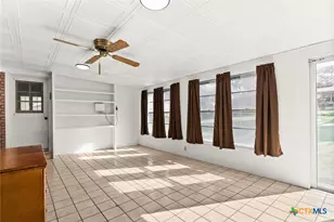708 W North Ave, Lampasas, TX 76550 - Photo 26