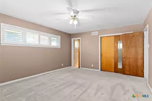 708 W North Ave, Lampasas, TX 76550 - Photo 20