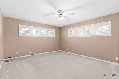 708 W North Ave, Lampasas, TX 76550 - Photo 18