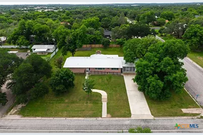 708 W North Ave, Lampasas, TX 76550 - Photo 34