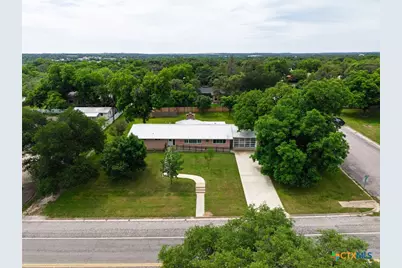 708 W North Ave, Lampasas, TX 76550 - Photo 36