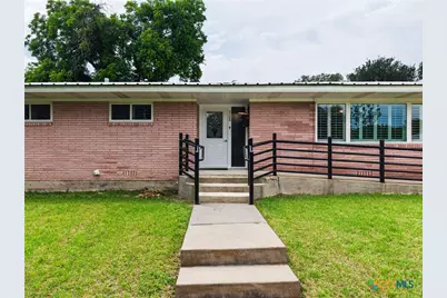 708 W North Ave, Lampasas, TX 76550 - Photo 4