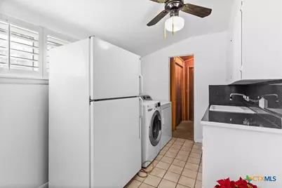 708 W North Ave, Lampasas, TX 76550 - Photo 18