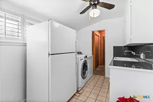 708 W North Ave, Lampasas, TX 76550 - Photo 18
