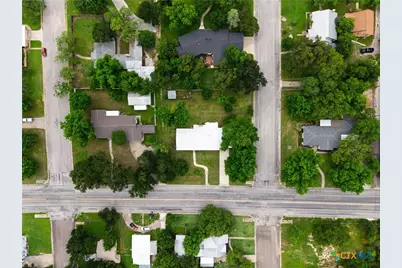 708 W North Ave, Lampasas, TX 76550 - Photo 42