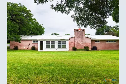 708 W North Ave, Lampasas, TX 76550 - Photo 30