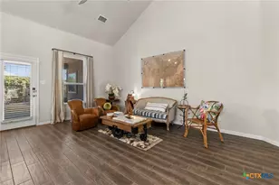 316 Limestone Creek, New Braunfels, TX 78130 - Photo 10