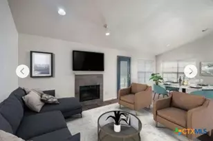 1104 Academy St, San Marcos, TX 78666 - Photo 6