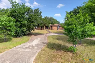 365 Llewellyn Ln, Killeen, TX 76542 - Photo 2