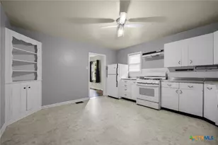 1104 N 10th St, Killeen, TX 76541 - Photo 8
