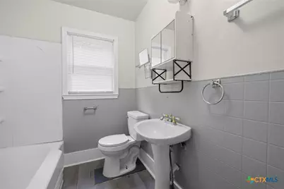 1104 N 10th Street, Killeen, TX 76541 - Photo 16