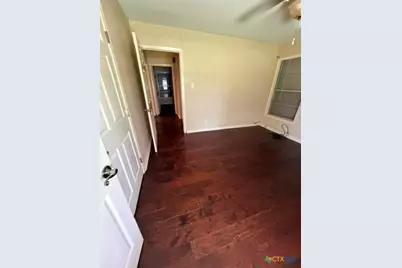208 Bowie Street, Port Lavaca, TX 77979 - Photo 8
