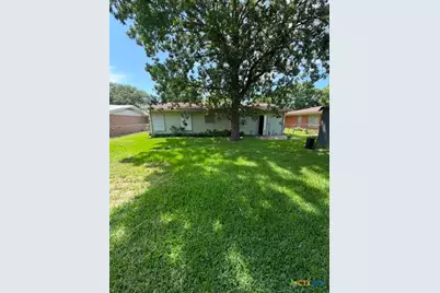 208 Bowie Street, Port Lavaca, TX 77979 - Photo 16