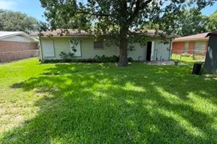 208 Bowie St, Port Lavaca, TX 77979 - Photo 16