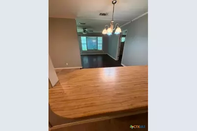 208 Bowie Street, Port Lavaca, TX 77979 - Photo 6