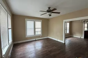 408 E North St, Victoria, TX 77901 - Photo 4