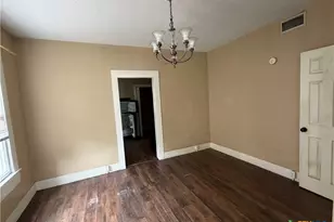 408 E North St, Victoria, TX 77901 - Photo 6