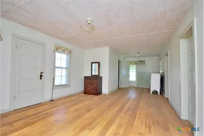 1070 Muehr Road, Weimar, TX 78962 - Photo 32