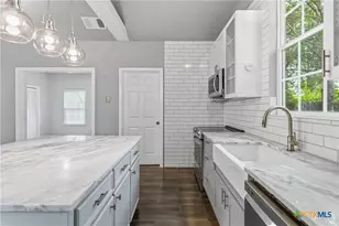 594 Kellys Way, New Braunfels, TX 78130 - Photo 18