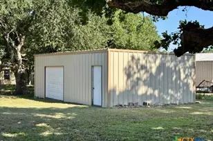 605 River Oaks Dr, Gatesville, TX 76528 - Photo 14