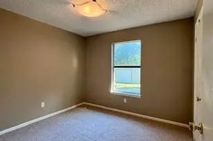 605 River Oaks Dr, Gatesville, TX 76528 - Photo 6