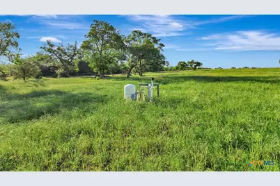 1007 County Road 380, Hallettsville, TX 77964 - Photo 6