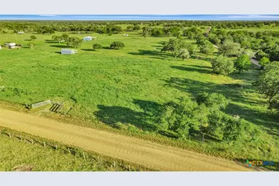1007 County Road 380, Hallettsville, TX 77964 - Photo 4