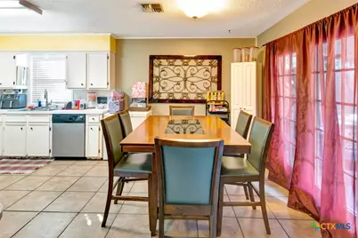 206 Fleetwood Drive, Victoria, TX 77901 - Photo 6