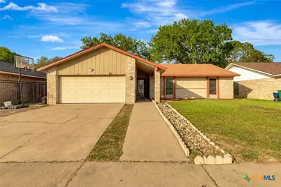 206 Fleetwood Drive, Victoria, TX 77901 - Photo 1