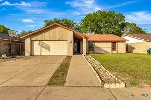 206 Fleetwood Dr, Victoria, TX 77901 - Photo 1