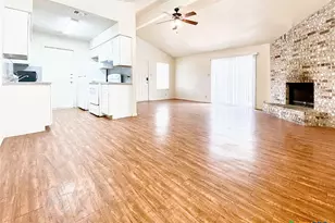 106 Hughson Ct, San Marcos, TX 78666 - Photo 4