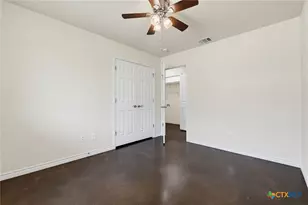 908 E Ave B, Lampasas, TX 76550 - Photo 18