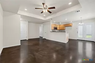 908 E Ave B, Lampasas, TX 76550 - Photo 6