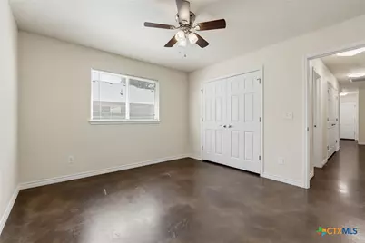 908 E Avenue B, Lampasas, TX 76550 - Photo 20
