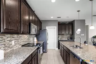 618 Wagon Wheel Dr, Canyon Lake, TX 78133 - Photo 18