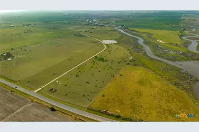 8078 State Highway 35, Palacios, TX 77465 - Photo 8