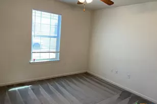 301 W Avenue D, Copperas Cove, TX 76522 - Photo 10