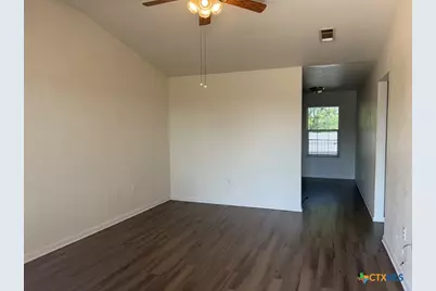 301 W Avenue D, Copperas Cove, TX 76522 - Photo 2